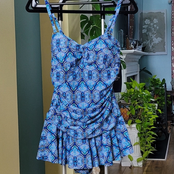 CHAPS Swimwear Skirted One Piece Swimsuit Size 12 - Picture 1 of 14